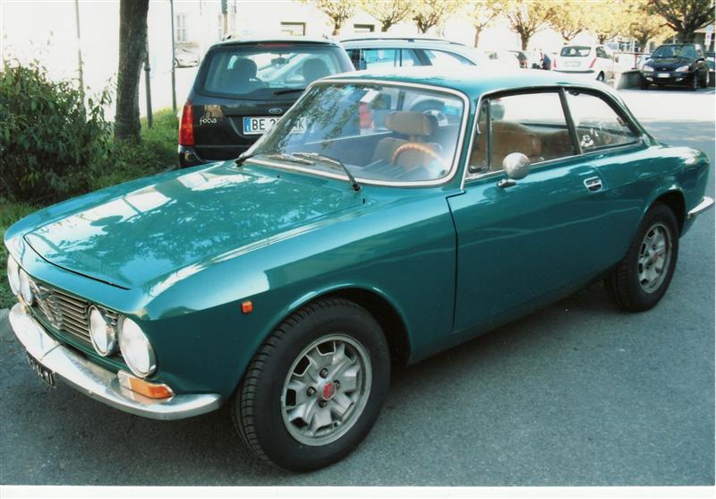 Alfa Romeo 1300 GT